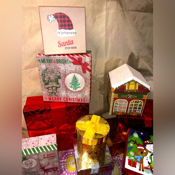 Christmas Gift Boxes Bulk Sale 14pcs Decoration Red Gold Print Tree Xmas Gifts - Picture 4 of 5